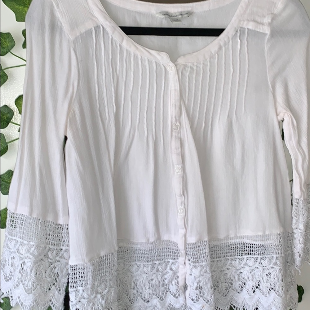 //AE blouse// - Picture 4 of 5
